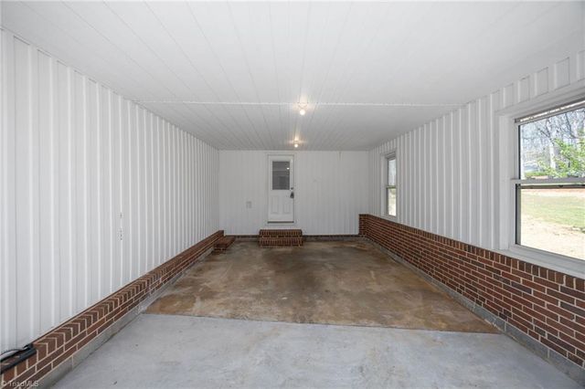 3420 Forest Lane, Pfafftown, NC 27040