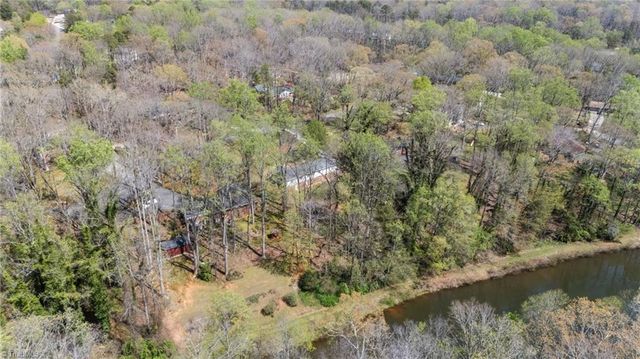 3420 Forest Lane, Pfafftown, NC 27040