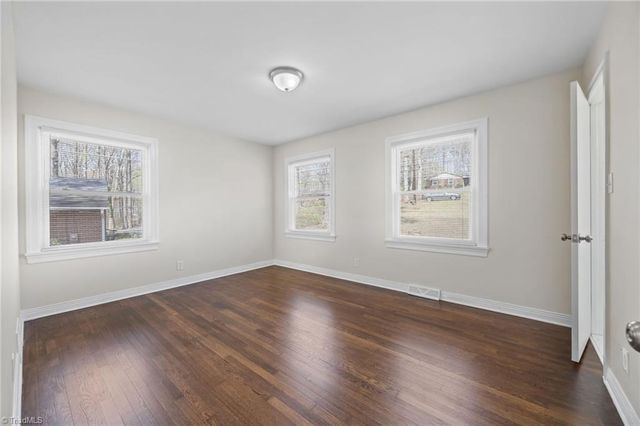 3420 Forest Lane, Pfafftown, NC 27040