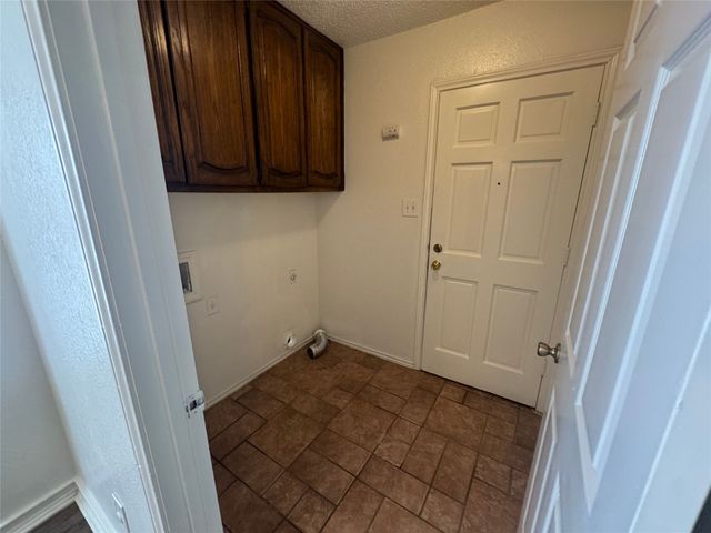 1940 WILLOW VALE Drive, Fort Worth, TX 76134