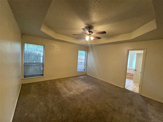 1940 WILLOW VALE Drive, Fort Worth, TX 76134