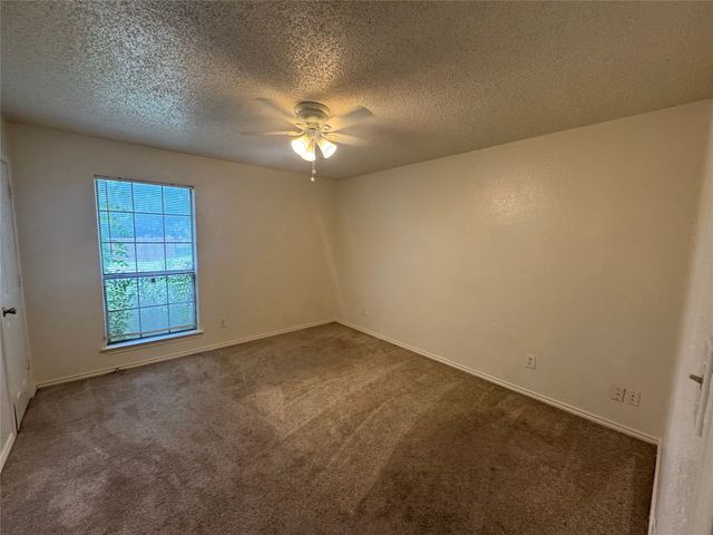 1940 WILLOW VALE Drive, Fort Worth, TX 76134