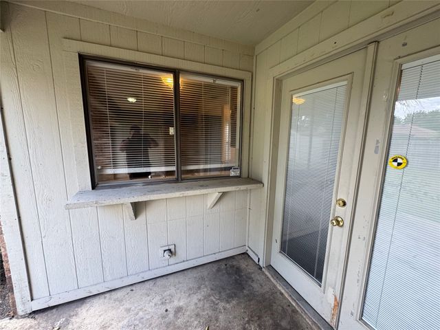 1940 WILLOW VALE Drive, Fort Worth, TX 76134