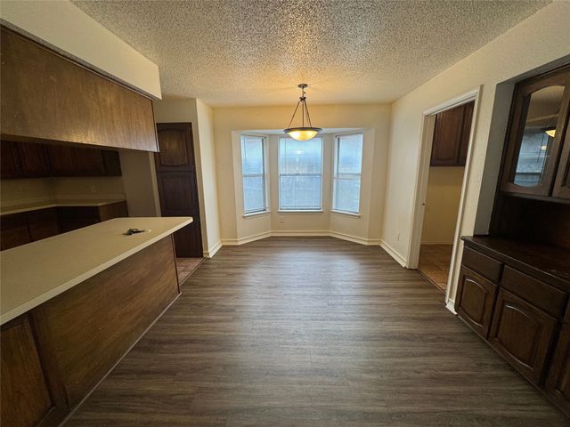 1940 WILLOW VALE Drive, Fort Worth, TX 76134