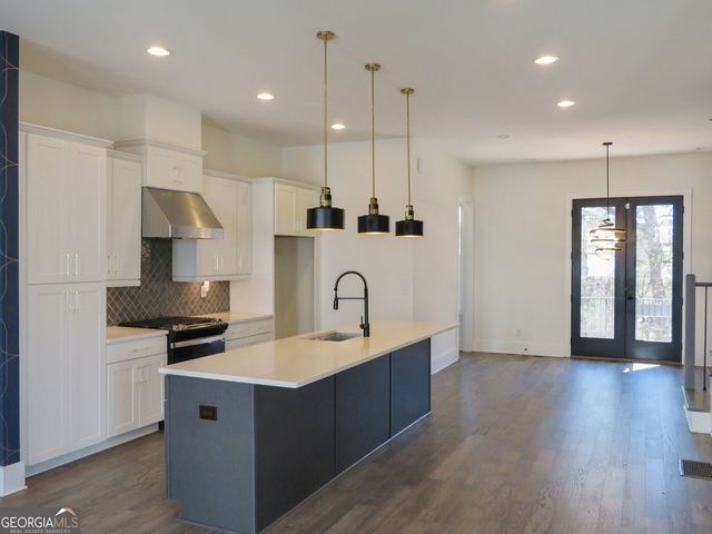 2452 Sycamore Road NW, Atlanta, GA 30318