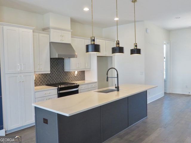 2452 Sycamore Road NW, Atlanta, GA 30318