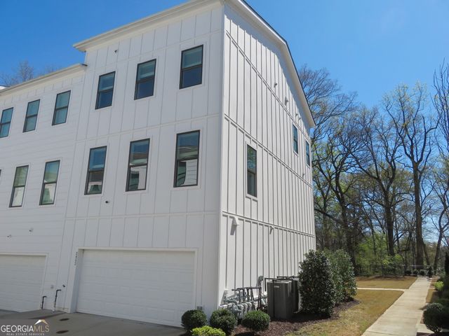 2452 Sycamore Road NW, Atlanta, GA 30318