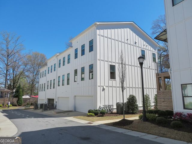 2452 Sycamore Road NW, Atlanta, GA 30318