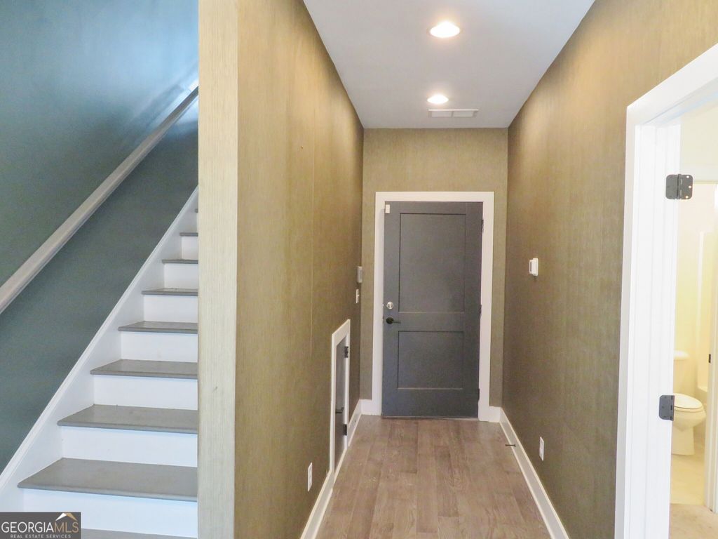 2452 Sycamore Road NW, Atlanta, GA 30318 — photo 4