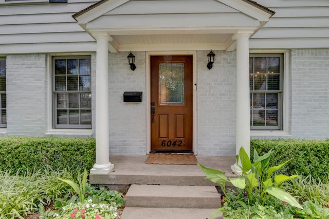 6042 Mccommas Boulevard, Dallas, TX 75206