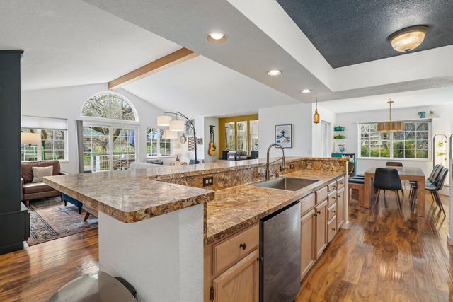 342 Appaloosa Lane, Grants Pass, OR 97526