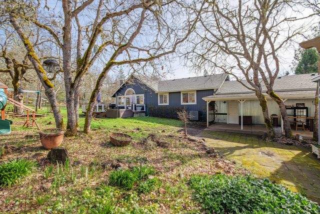 342 Appaloosa Lane, Grants Pass, OR 97526