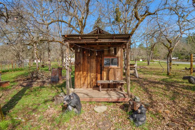 342 Appaloosa Lane, Grants Pass, OR 97526