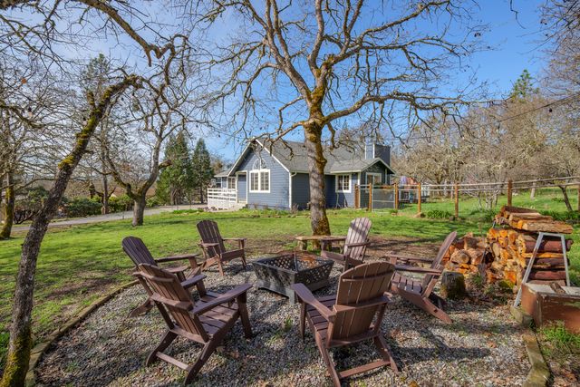 342 Appaloosa Lane, Grants Pass, OR 97526