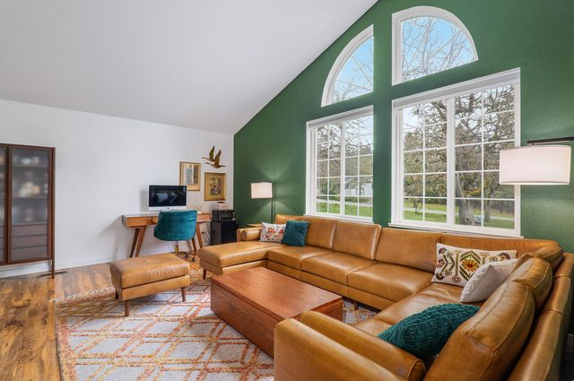 342 Appaloosa Lane, Grants Pass, OR 97526