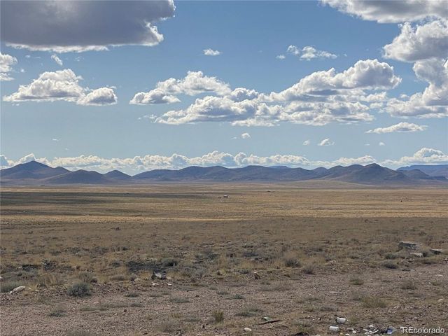14 13th St., Blanca, CO 81123