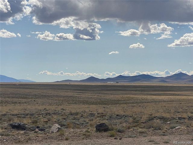 14 13th St., Blanca, CO 81123