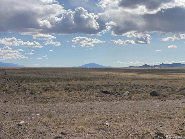 14 13th St., Blanca, CO 81123