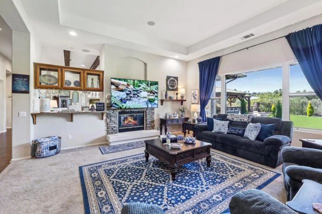 4030 Flowerwood Lane, Fallbrook, CA 92028