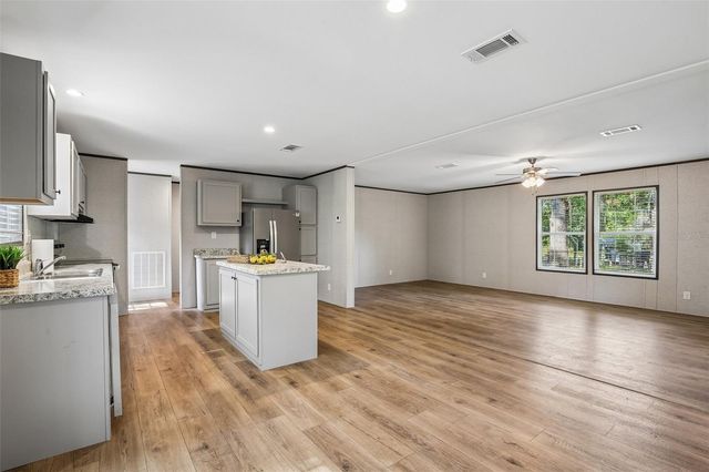 11487 SW 42ND TERRACE, Webster, FL 33597