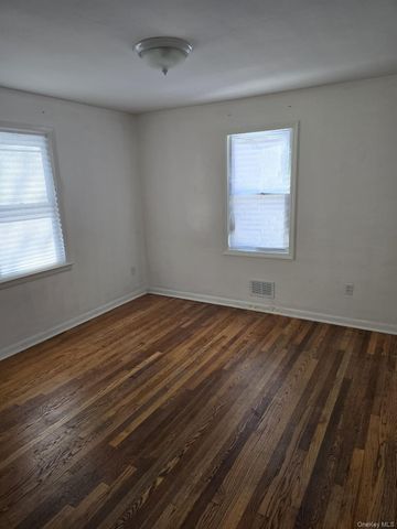 3 Christmas Hill Road, Airmont, NY 10952