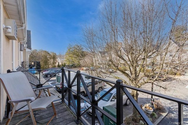 308 Cambridge Court, Glen Cove, NY 11542