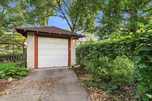 20 Melbourne Avenue SE, Minneapolis, MN 55414