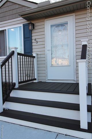 43 Doremus Avenue, Waterford, MI 48328