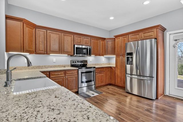 1073 Old Burnt Mountain Road, Ellijay, GA 30536