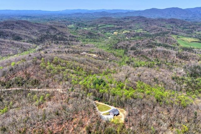 1073 Old Burnt Mountain Road, Ellijay, GA 30536