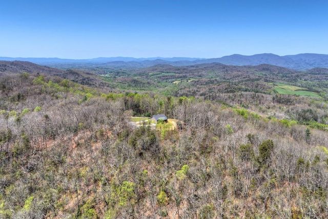 1073 Old Burnt Mountain Road, Ellijay, GA 30536