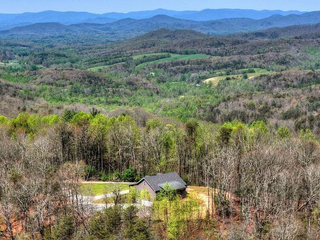 1073 Old Burnt Mountain Road, Ellijay, GA 30536