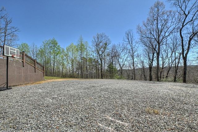 1073 Old Burnt Mountain Road, Ellijay, GA 30536