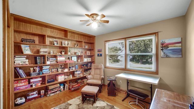 9507 Cleveland, Crown Point, IN 46307