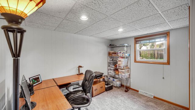 9507 Cleveland, Crown Point, IN 46307