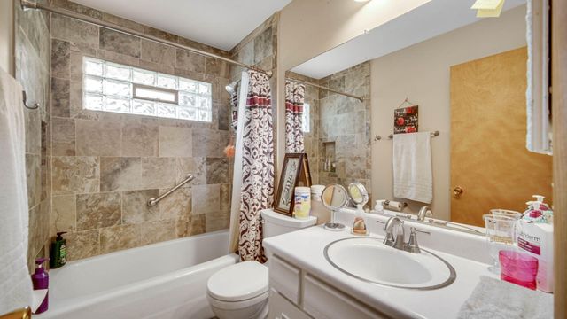 9507 Cleveland, Crown Point, IN 46307