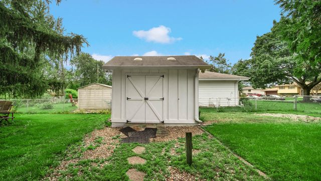 9507 Cleveland, Crown Point, IN 46307