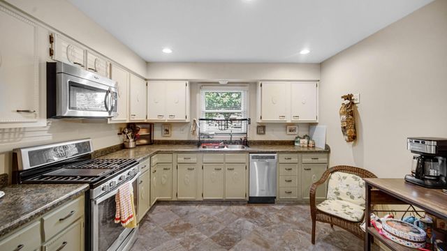 9507 Cleveland, Crown Point, IN 46307