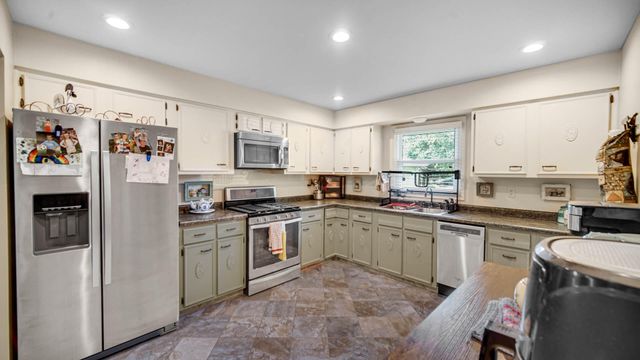 9507 Cleveland, Crown Point, IN 46307
