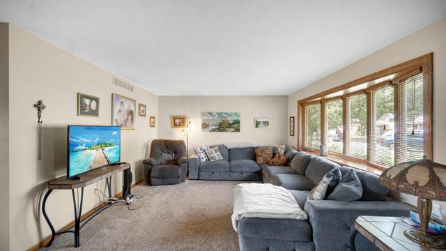 9507 Cleveland, Crown Point, IN 46307