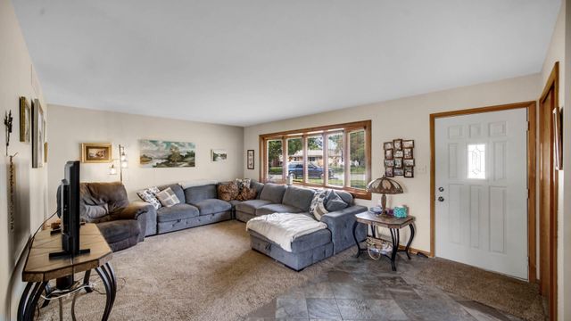 9507 Cleveland, Crown Point, IN 46307