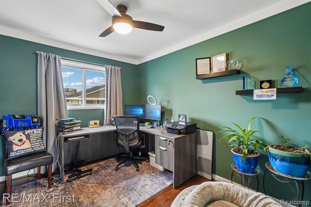 320 Hecht Drive, Madison Heights, MI 48071