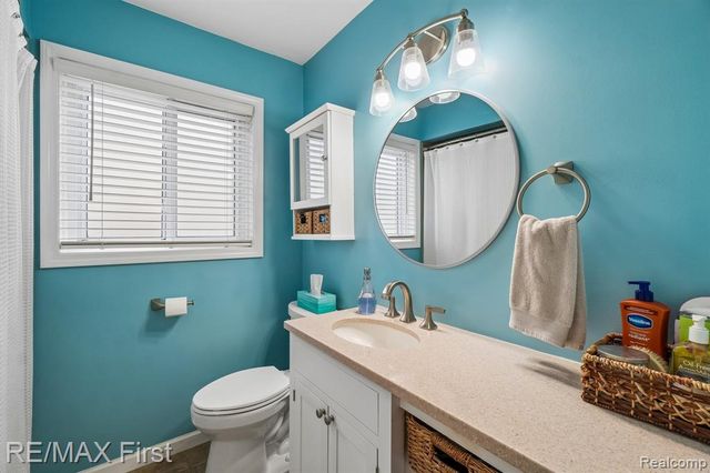 320 Hecht Drive, Madison Heights, MI 48071