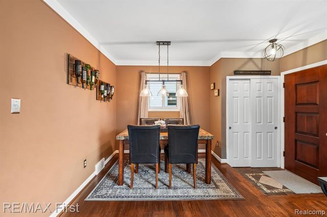 320 Hecht Drive, Madison Heights, MI 48071