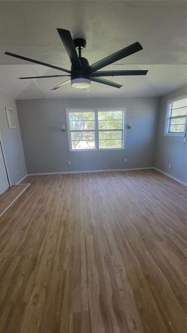 12018 Sandpiper Road, Angleton, TX 77515