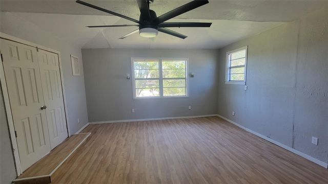 12018 Sandpiper Road, Angleton, TX 77515