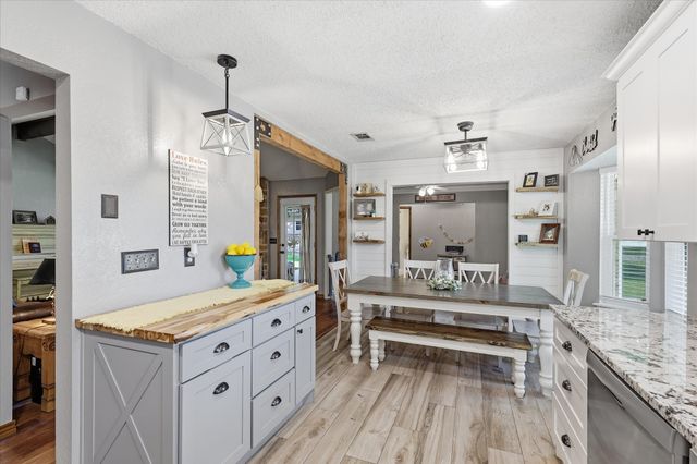405 Lantern Ridge, Mansfield, TX 76063