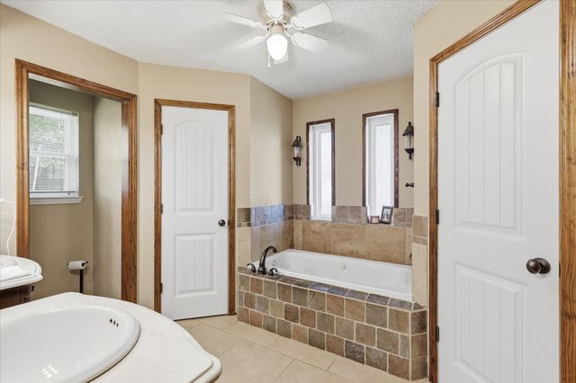 405 Lantern Ridge, Mansfield, TX 76063