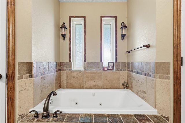 405 Lantern Ridge, Mansfield, TX 76063