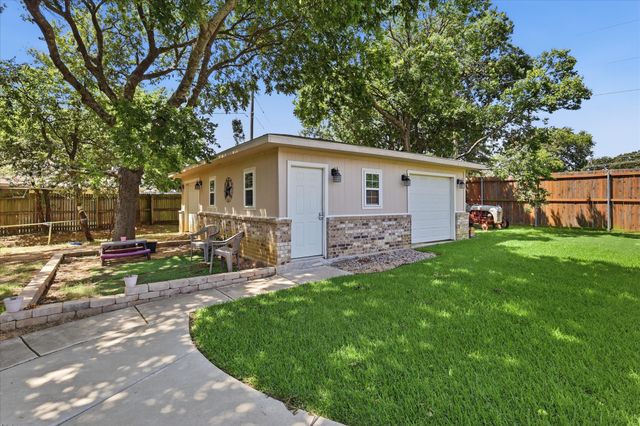405 Lantern Ridge, Mansfield, TX 76063